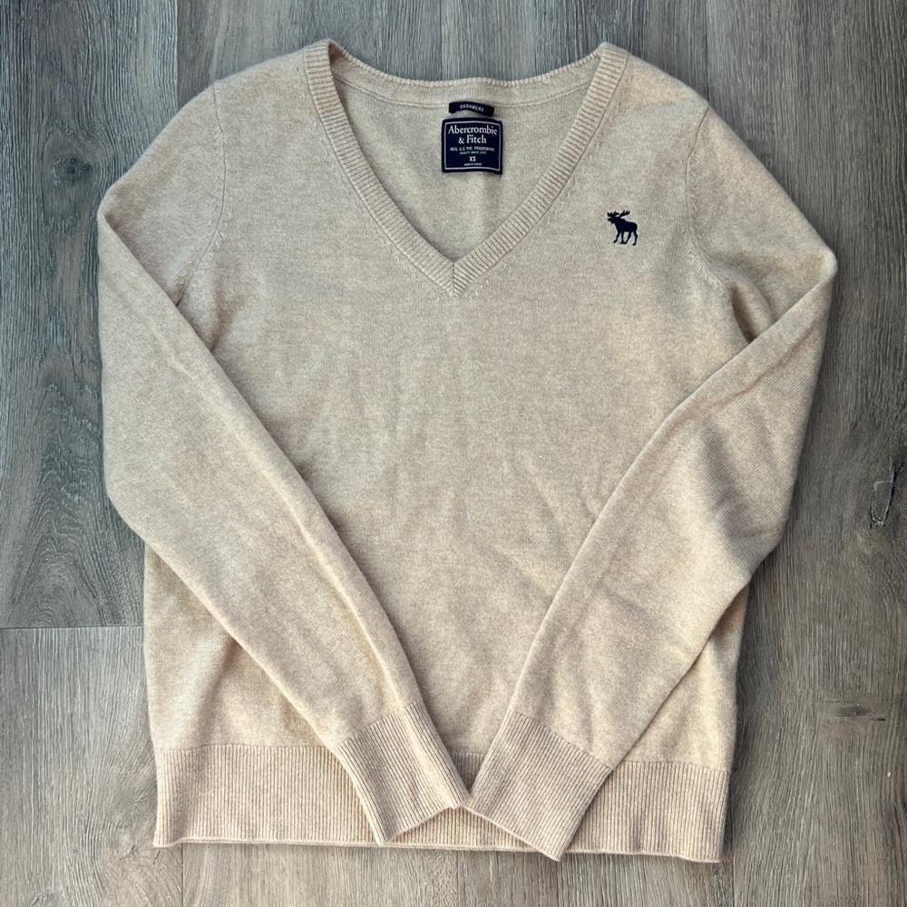 Abercrombie & Fitch Tan Cashmere Sweater